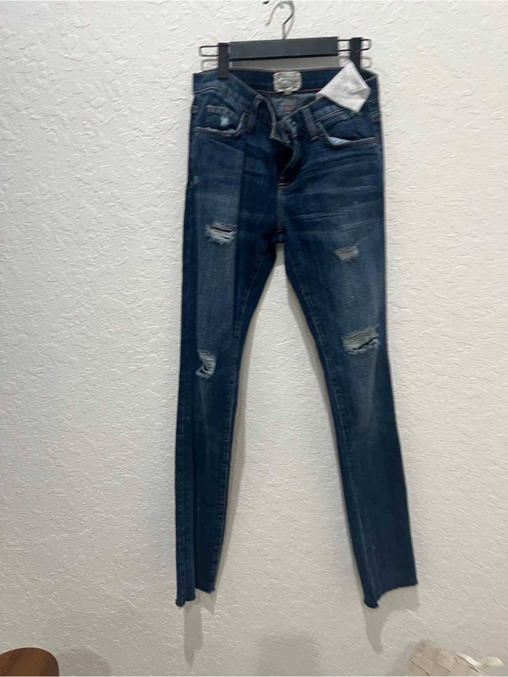 Current/Elliott Dark Blue Distressed Skinny Jeans